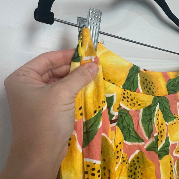 Farm Rio Fresh Lemons Midi Skirt Small NWT $165 Bright Vacation Fruit Novelty - Picture 9 of 10